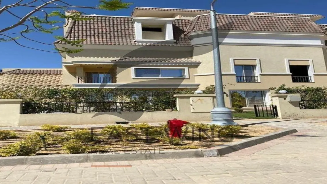 Luxury Villa with Private Garden and Maid Room