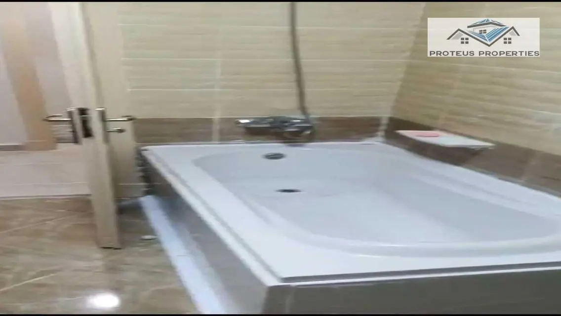شقة رائعة 140 ب12 للبيع - 5,700,000 جنيه