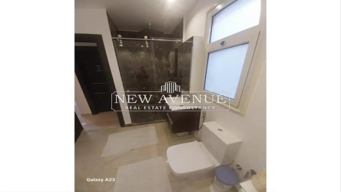 Luxury Apartment with Spacious Layout in the Heart of the City