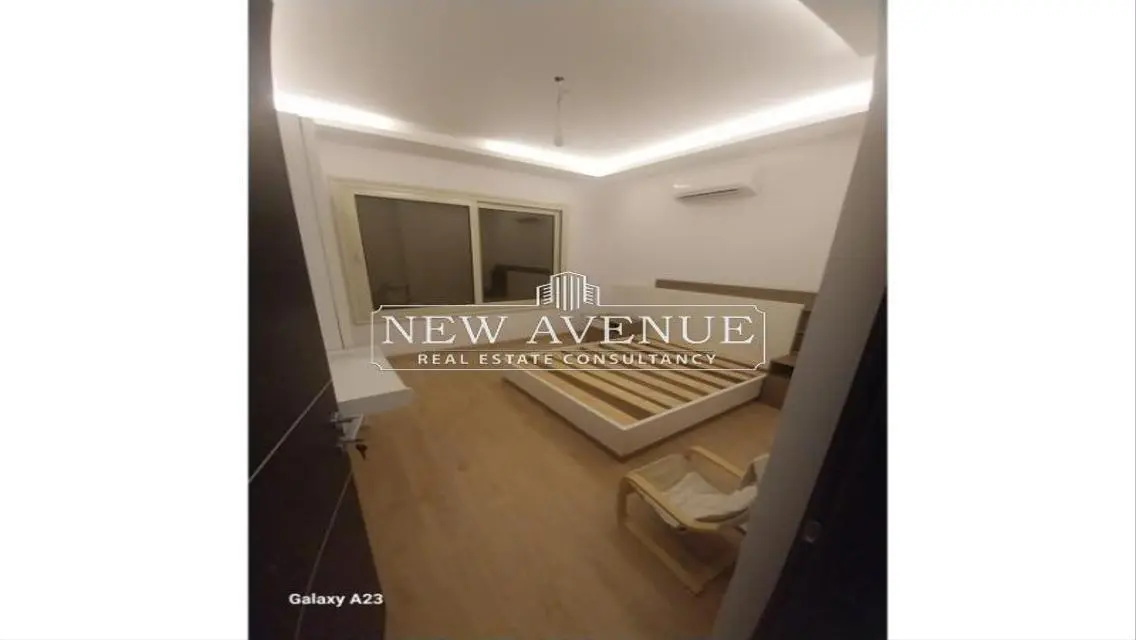 Luxury Apartment with Spacious Layout in the Heart of the City