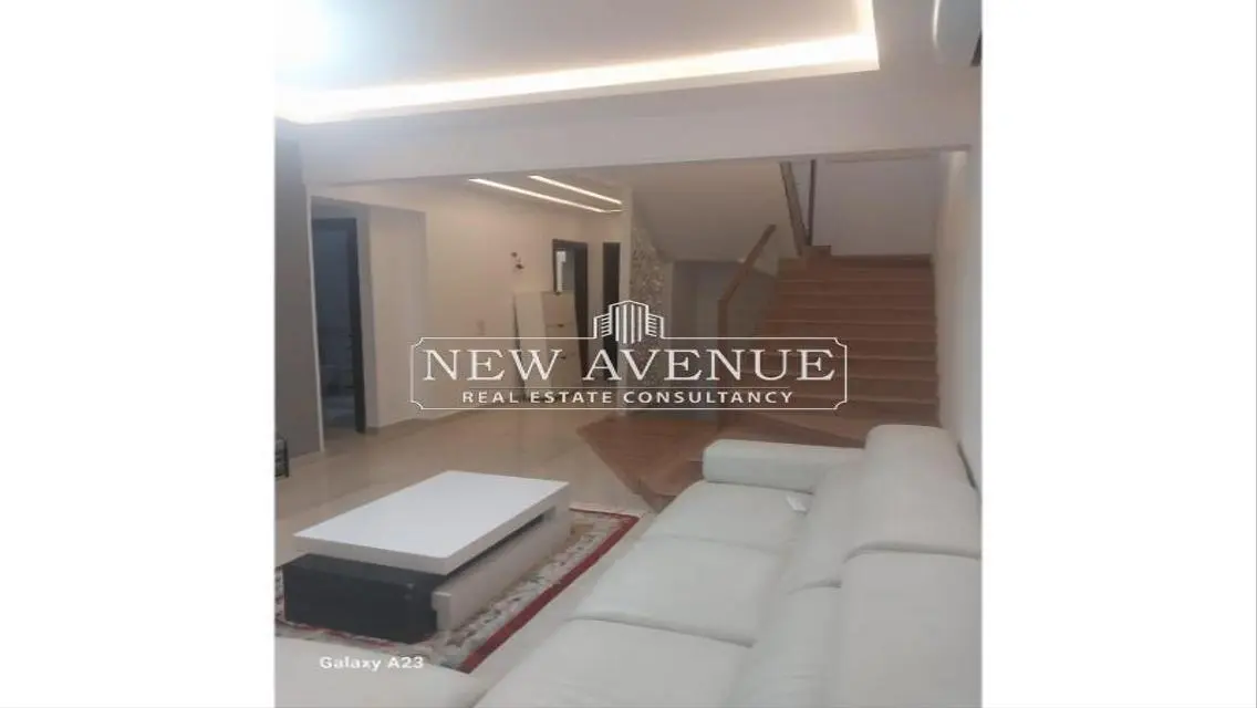 Luxury Apartment with Spacious Layout in the Heart of the City