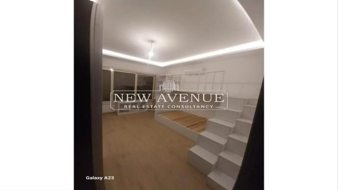 Luxury Apartment with Spacious Layout in the Heart of the City