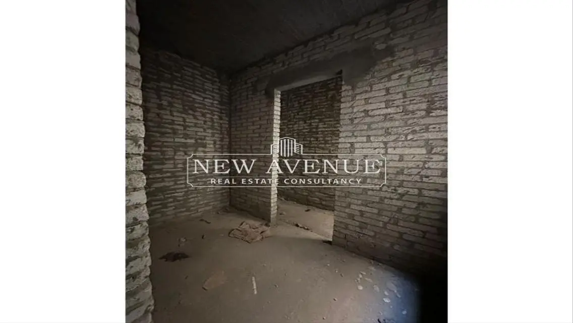 Luxury Apartment with Spacious Area and Stunning View