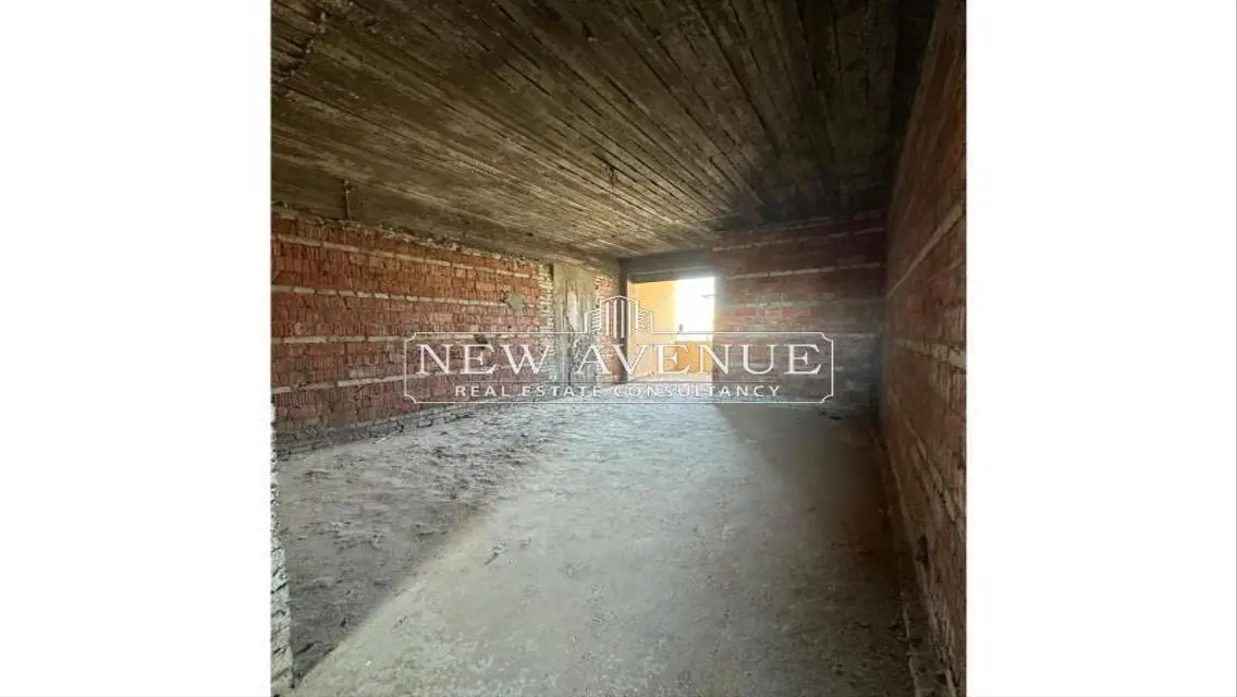 Luxury Apartment with Spacious Area and Stunning View