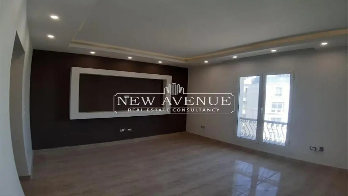 Luxury Apartment for Sale of 300 Square Meters in Prime Location