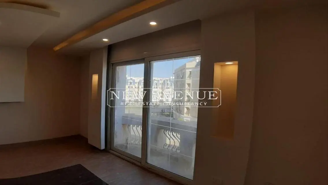 Luxury Apartment for Sale of 300 Square Meters in Prime Location