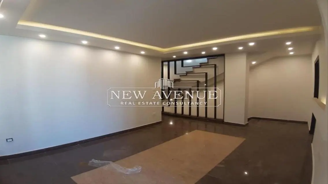 Luxury Apartment for Sale of 300 Square Meters in Prime Location