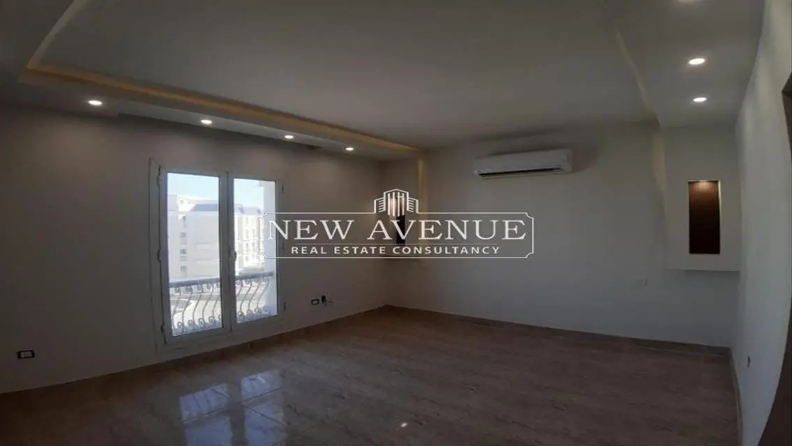 Luxury Apartment for Sale of 300 Square Meters in Prime Location