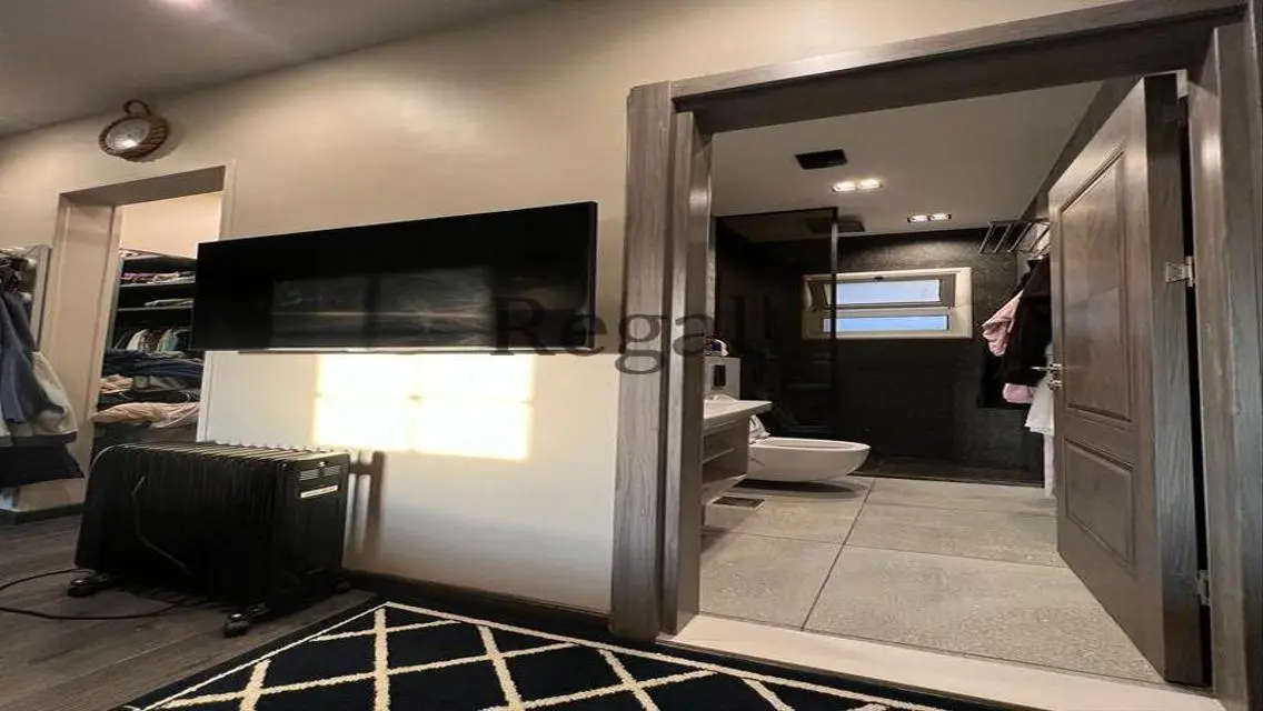 Distinctive Apartment for Sale in Prime Location in Ninth District, Zayed