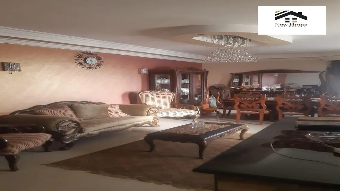 Luxurious Villa with Private Pool and Garden for Sale in a Prime Location