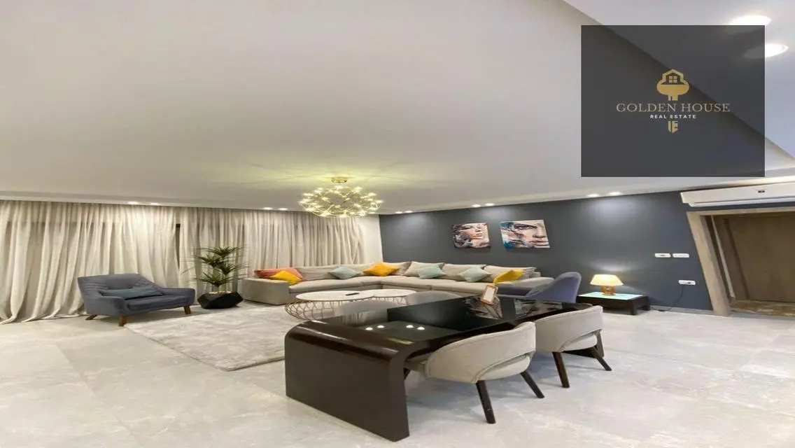 2 Bedroom Lake View Apartment - Stunning Views