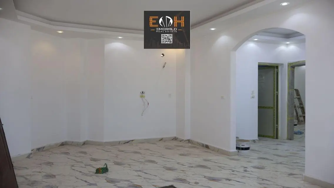 Luxury Apartment for Sale near HSBC and QNB