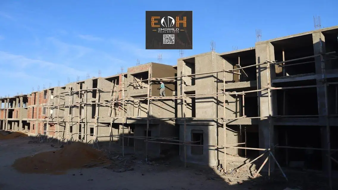 Luxury Apartment with Stunning Pyramids View