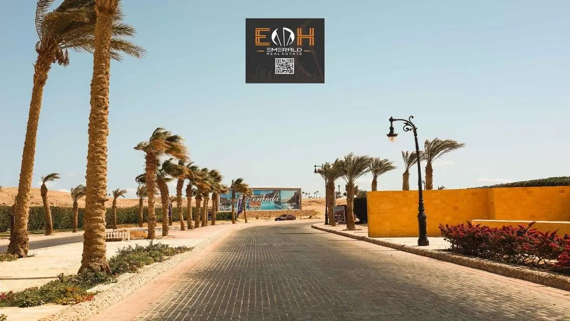 شقة فاخرة مع شرفة وإطلالات رائعة