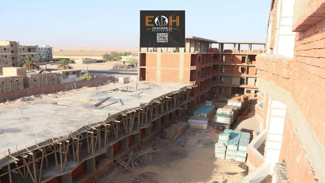 شقة فاخرة بمساحة واسعة مع جميع المرافق