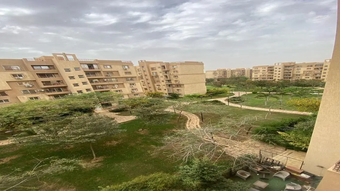 شقة فاخرة مع إطلالة رائعة ومرافق متميزة