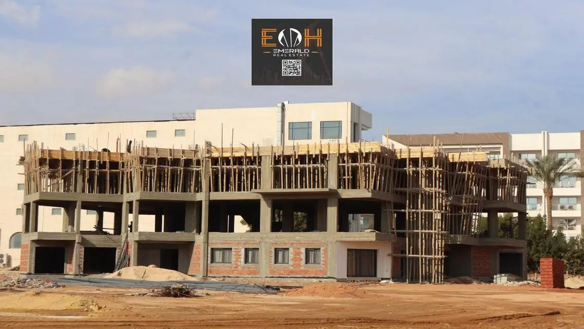 Luxury Apartment in Majra Overlooking Lakes