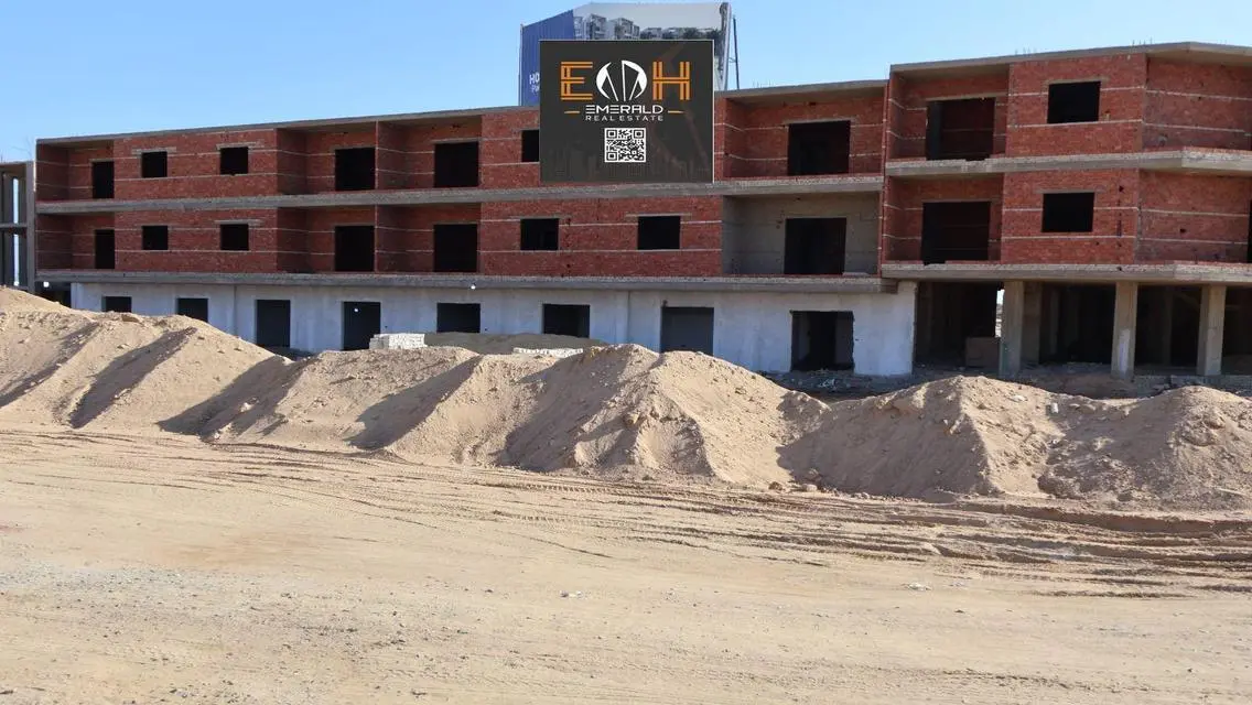 Luxury Apartment for Sale in Holidays Park 66