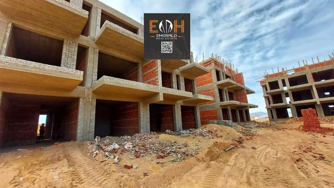شقة فاخرة بمساحة 1200 متر للبيع
