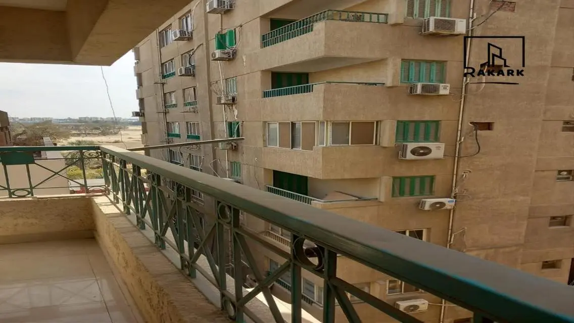 شقة للايجار في مصر الجديدة 350م في ش عمار بن ياسر