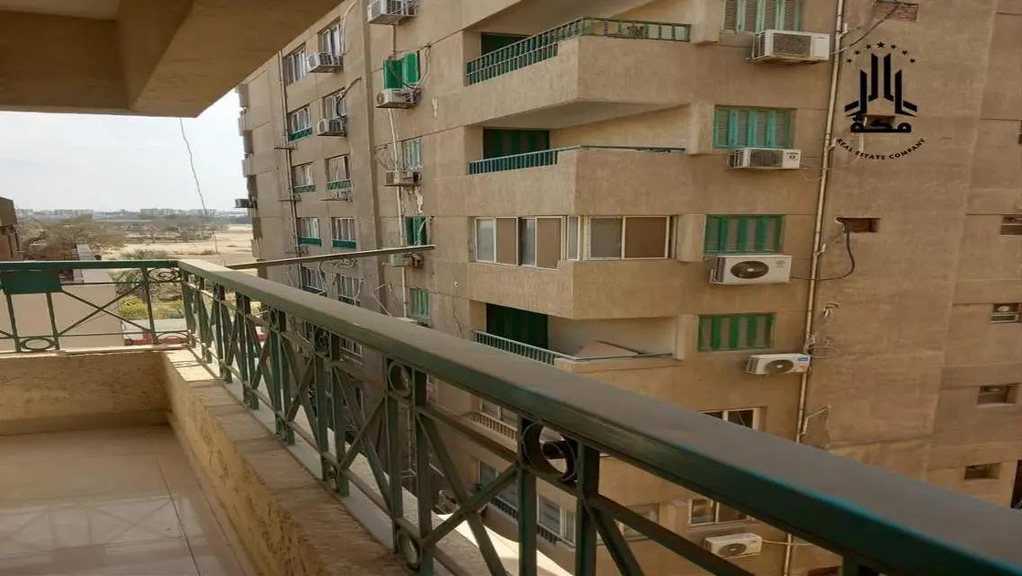 شقة للايجار في عمار بن ياسر في مصر الجديدة 350 متر