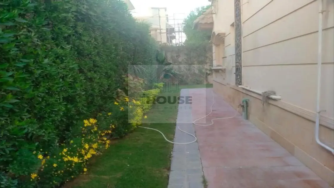 فيلا مميزة للايجار في رويال ستي