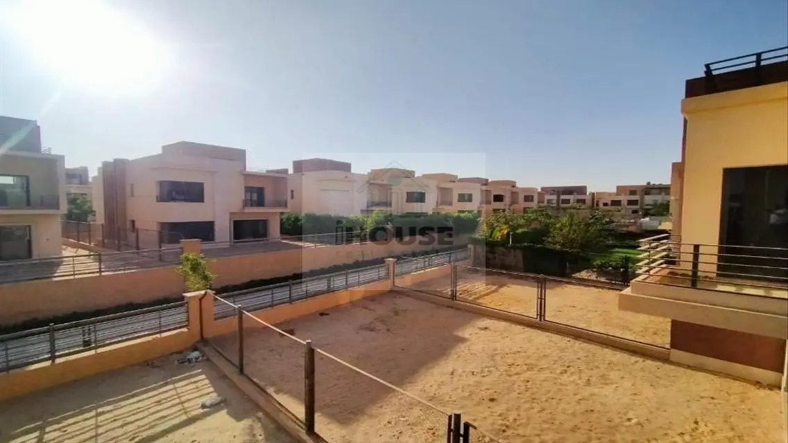 توين هاوس فيو مميز بحري