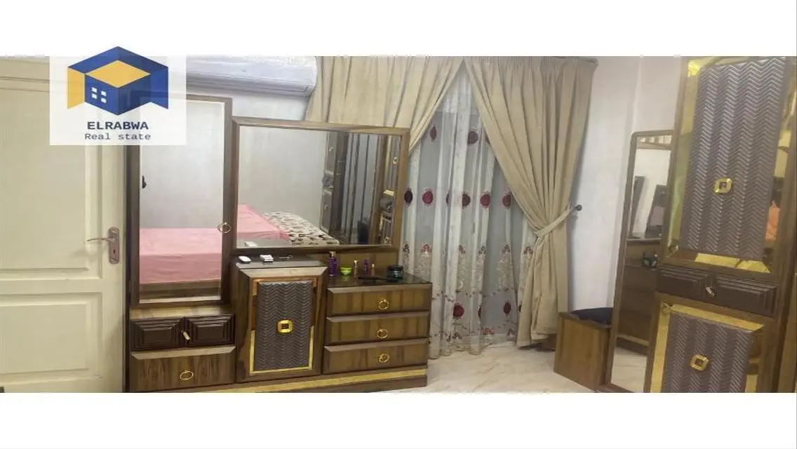 فرصه للبيع بسعر مغري بالفرش والاجهزة