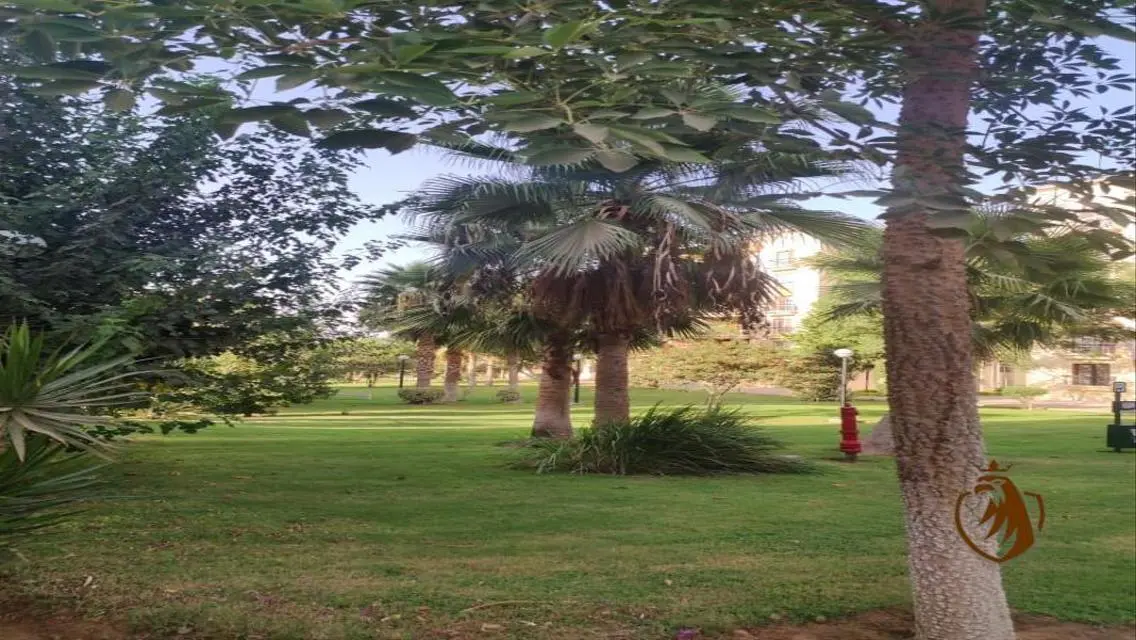 للبيــع شقــه 180م بحـديقــه خـاصــه 70م بالرحـاب