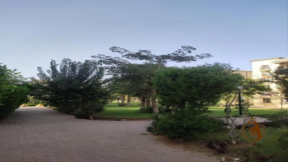 للبيــع شقــه 180م بحـديقــه خـاصــه 70م بالرحـاب
