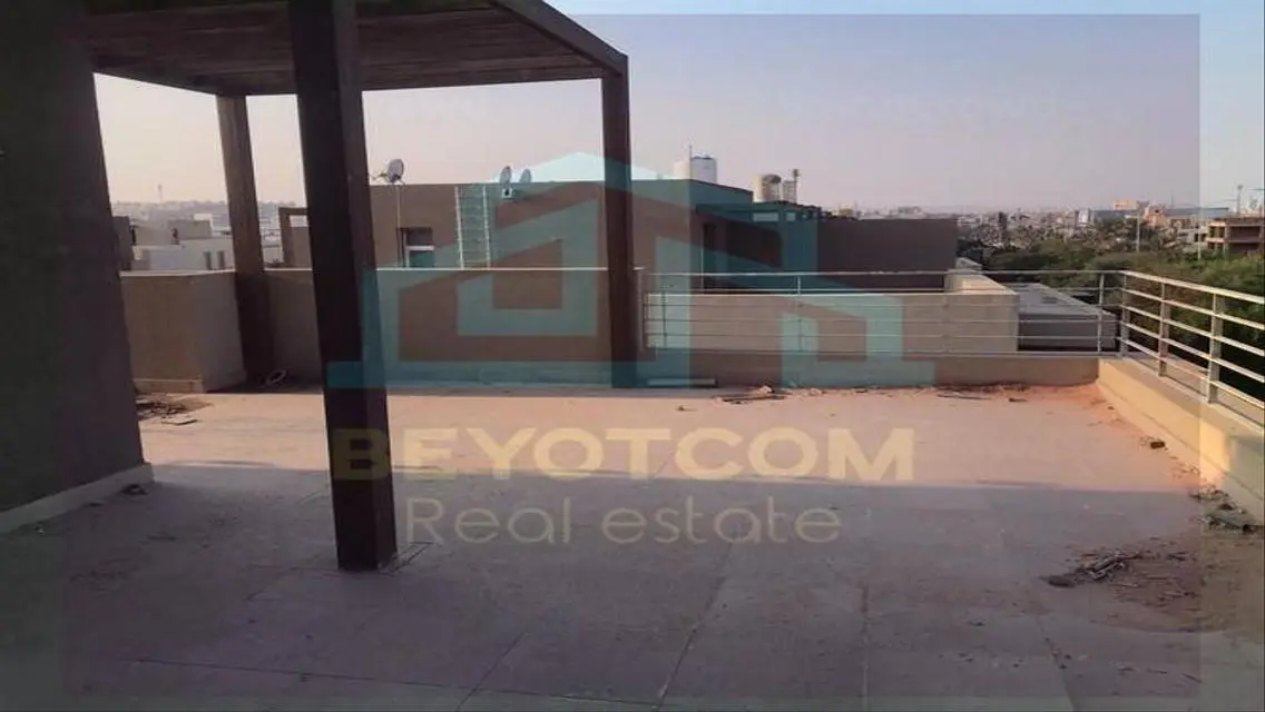 توين هاوس للبيع بالم فالى بالم هيلز نصف تشطيب