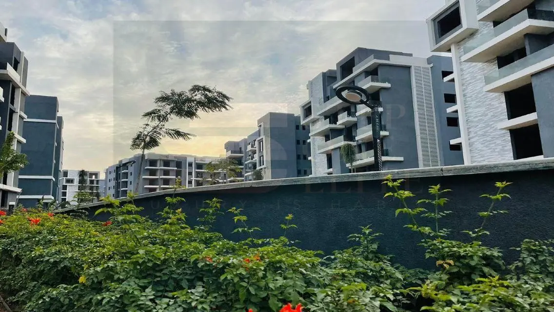 Duplex 180m for sale in front of the pyramids