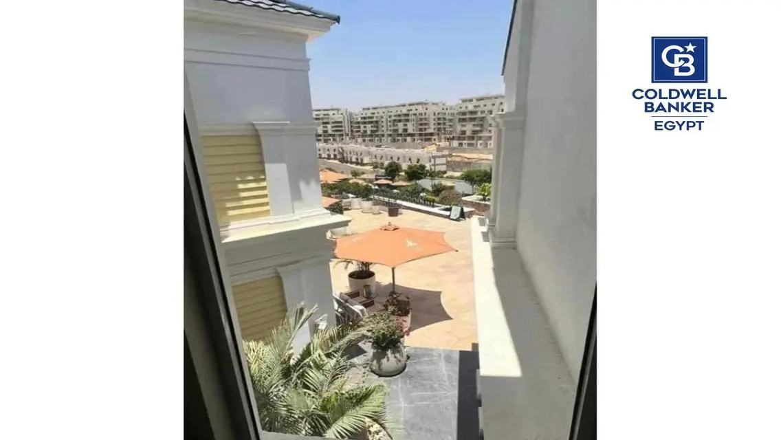 I Villa Roof Resal With a Prime Location Ln Aliva
