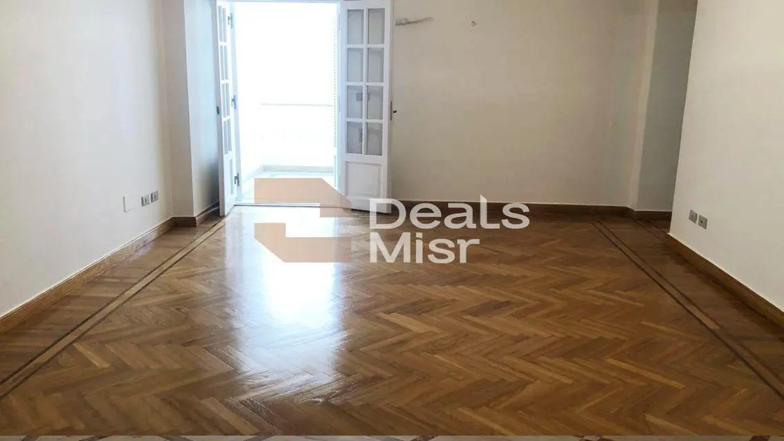 شقة سكنية للبيع 250م – لوران – شارع الإقبال