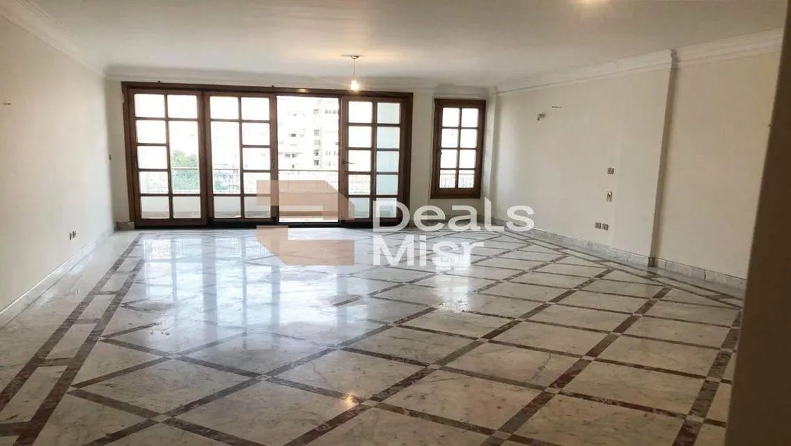 شقة سكنية للبيع 250م – لوران – شارع الإقبال
