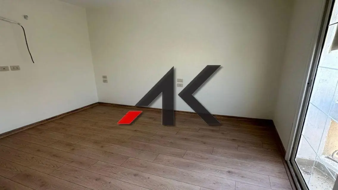 Finished Apartment in Mountain View Hyde Park