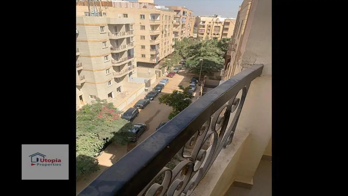 شقة للبيع في منطقة ز حدائق الأهرام البوابة الأولي