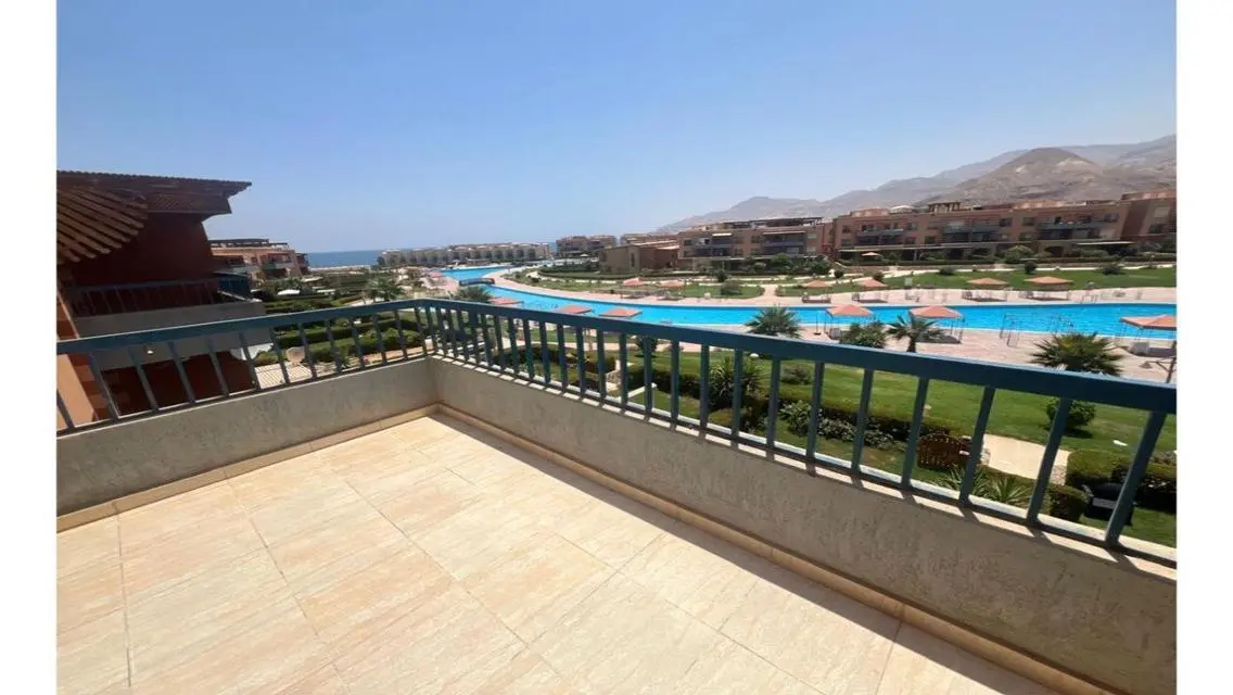 2nd+roof sea and pool view close to sea Furnished