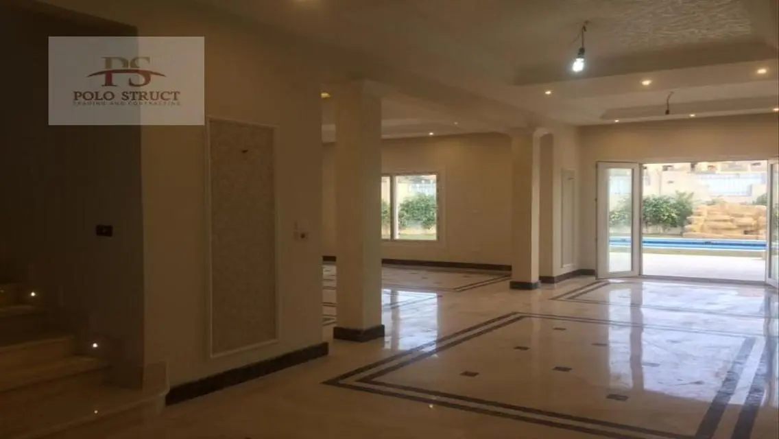 للبيع فيلا ٨٧٠متر - سوبر لوكس تشطيب-حمام سباحة