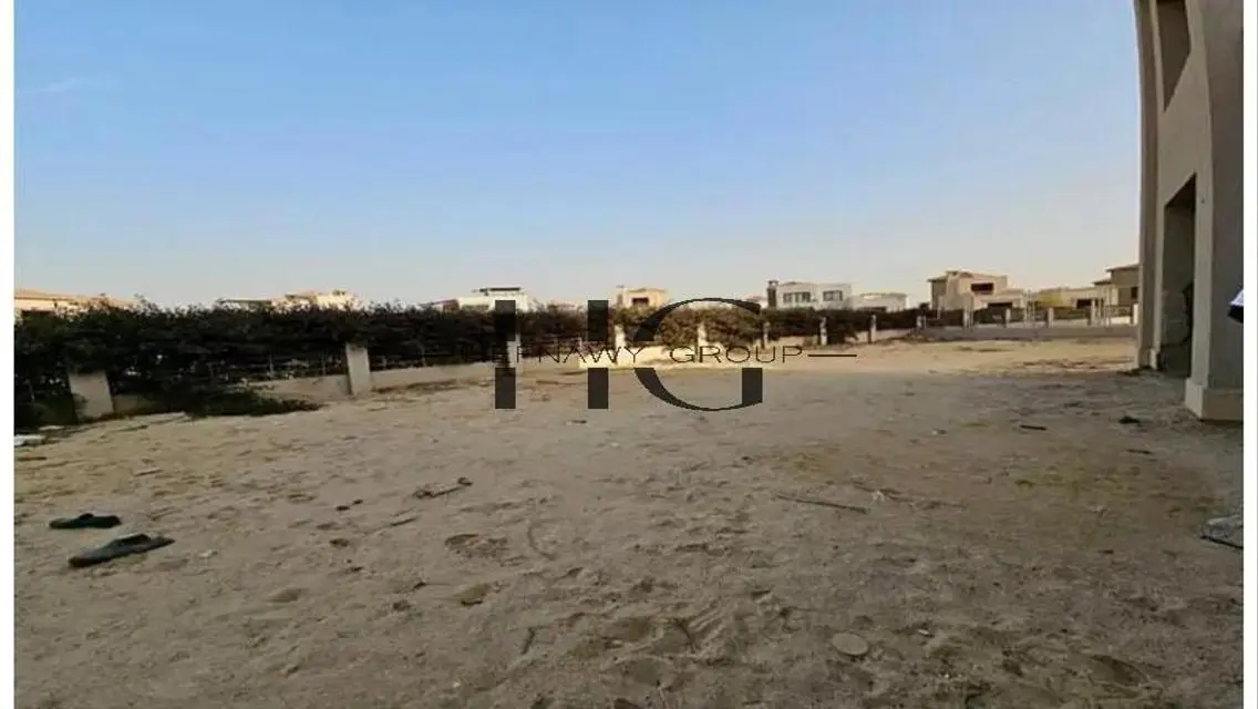 فيلا للبيع موقع متميز في بالم هيلز جولف اكستنشن