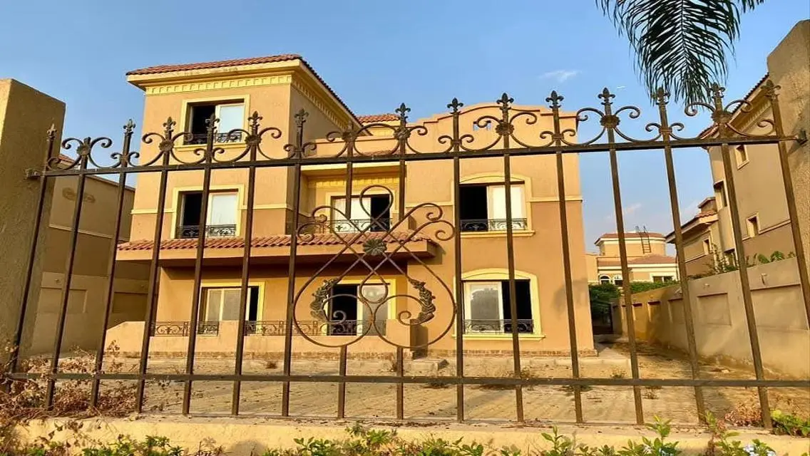 Villa 6 master bedrooms_ les Rios compound rois