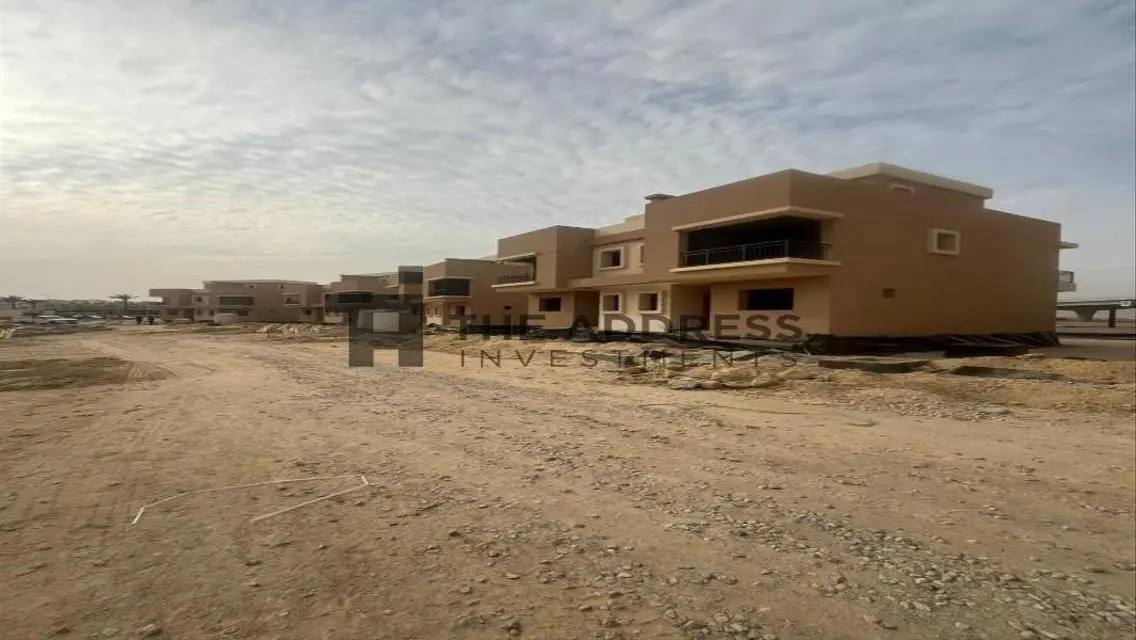 توين هاوس بروف نصف تشطيب في ⁠Taj Ville تقسيط
