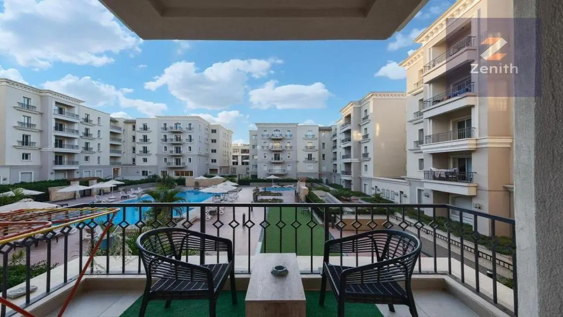 Luxury Hotel-Style Furnishing with Lake&amp; Boulevar