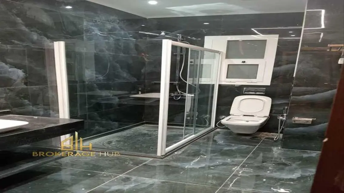 Luxury Apartment for Rent with 450 Square Meters