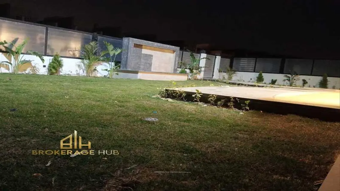 Luxury Apartment for Rent with 450 Square Meters