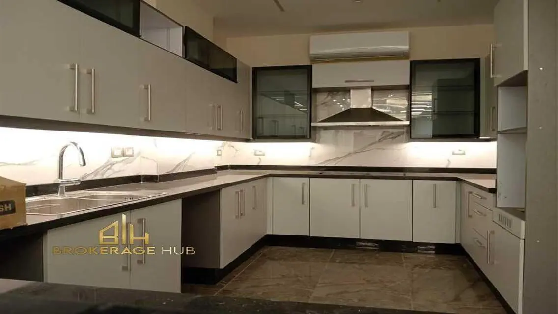 Luxury Apartment for Rent with 450 Square Meters
