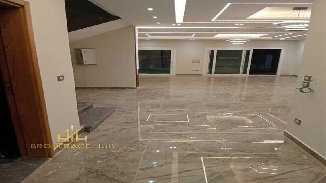Luxury Apartment for Rent with 450 Square Meters