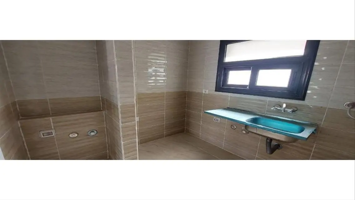 للايجار شقه 101متر في B15 اول سكن امام المسجد