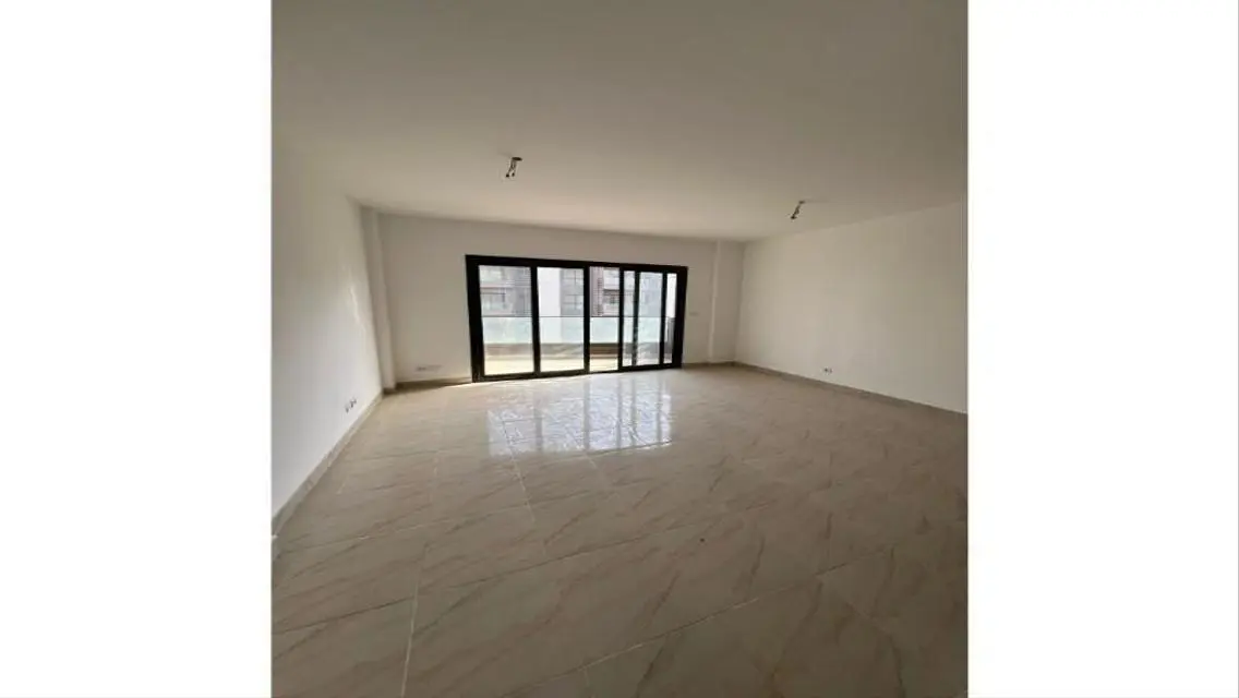 للايجار شقه 101متر في B15 اول سكن امام المسجد