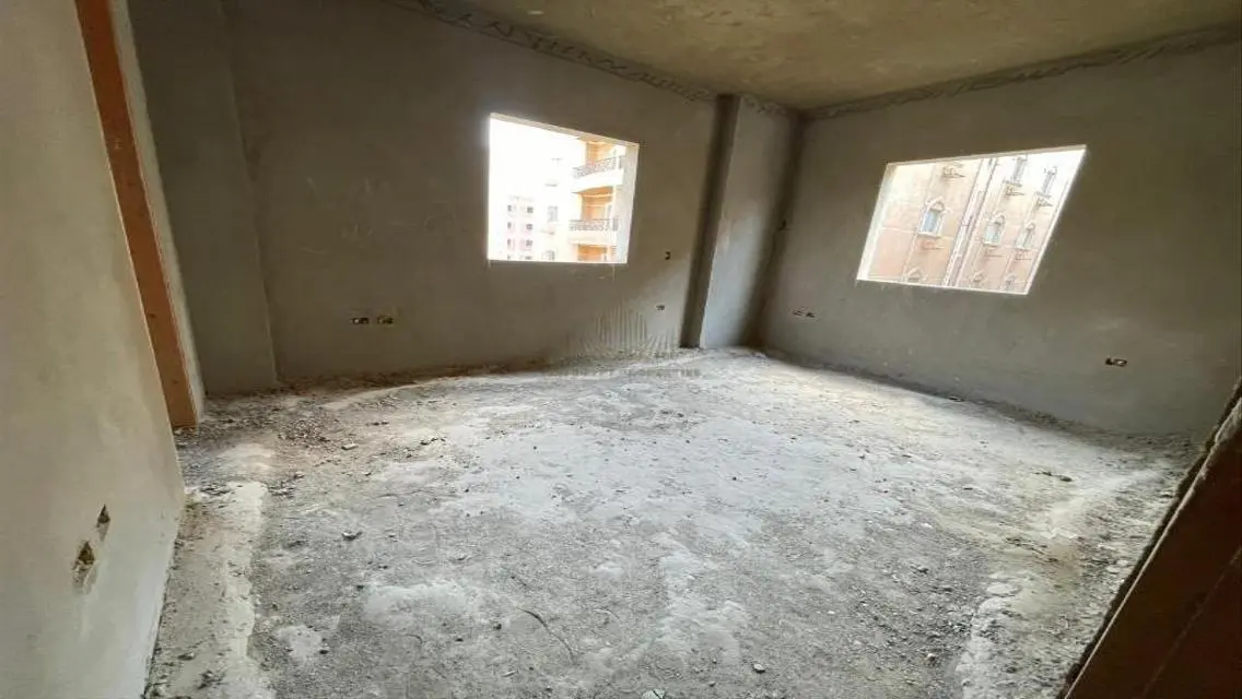 Ready to move, payment facilities over 1 year